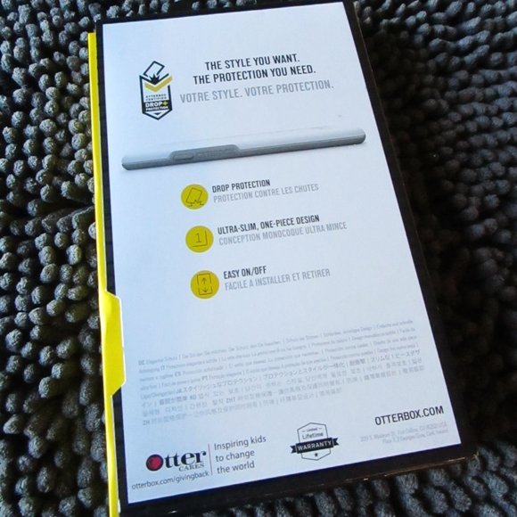 New in Retail Box OtterBox Symmetry Case for Samsung A51 5G Clear. - Picture 5 of 13